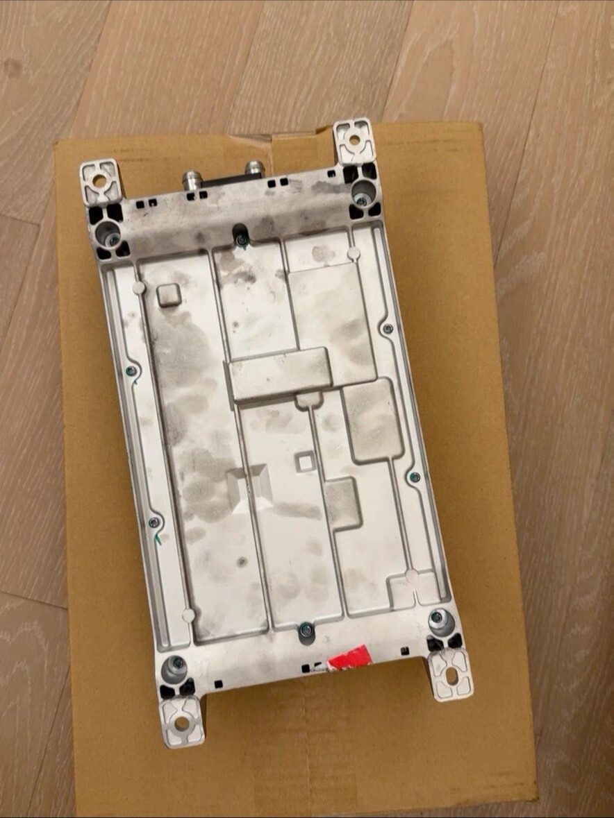 Leapmotor B10C11 スマート運転 モジュール 自動運転コントローラー Qualcomm スマート運転 S