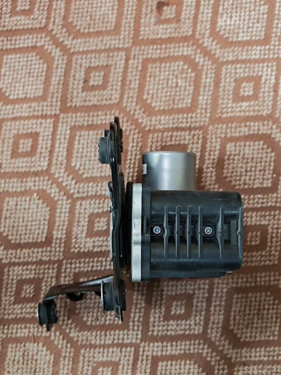 ZEEKR 9x Air Suspension Air Pump Genuine OEM Used Part PA669224810