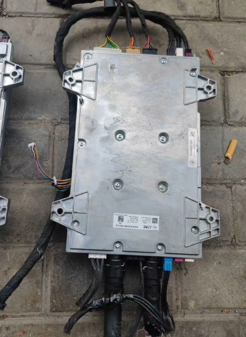 Rising Auto R7F7 High-End Autonomous Driving Controller, Intelligent Driving Controller, with Plug Cable