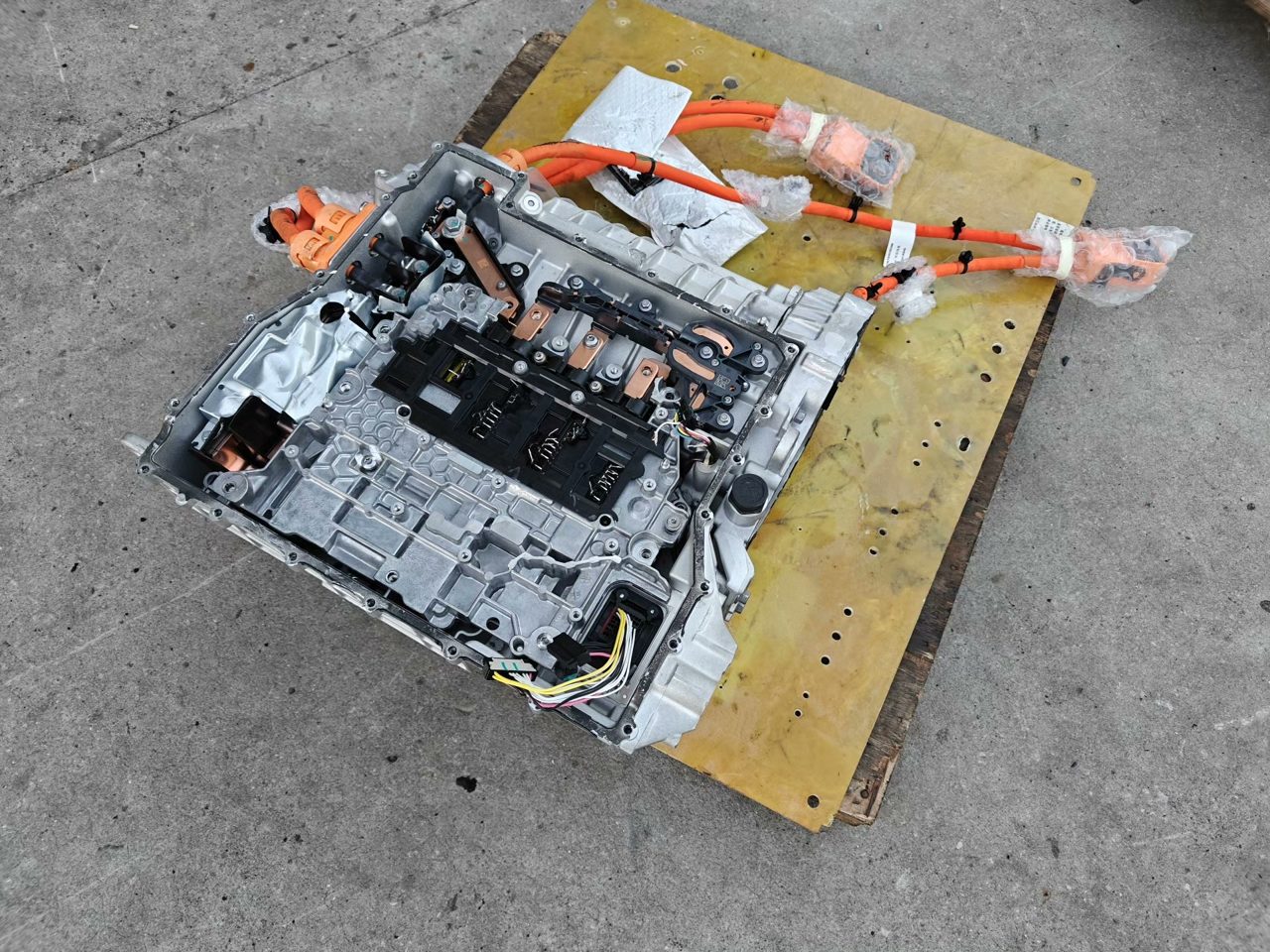 Xiaomi YU7 Drive Motor, Controller 800V Silicon Carbide