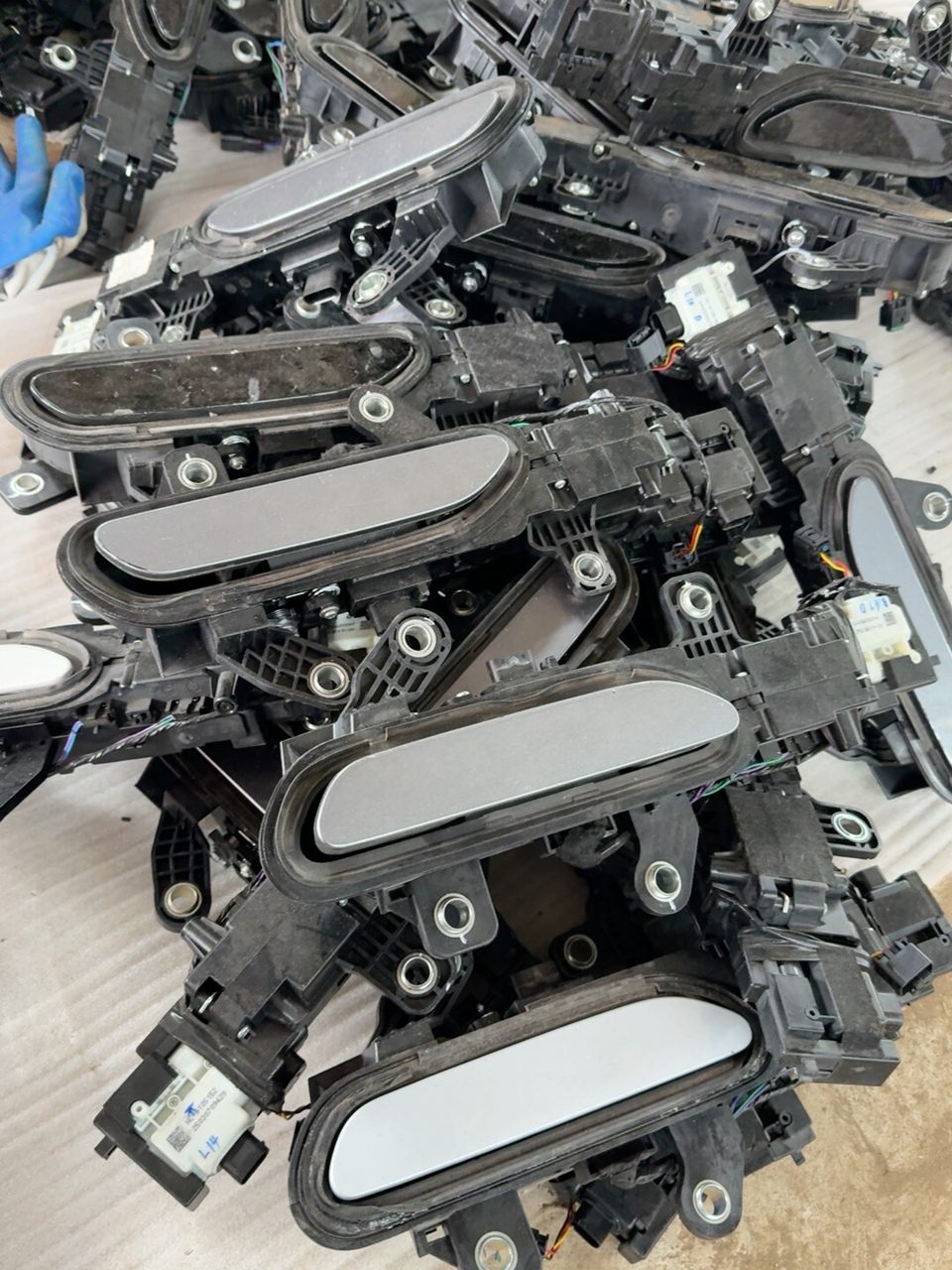 BYD Han フラッシュタイプ 伸縮 ドア 外引き ハンドル 純正 純正解体部品