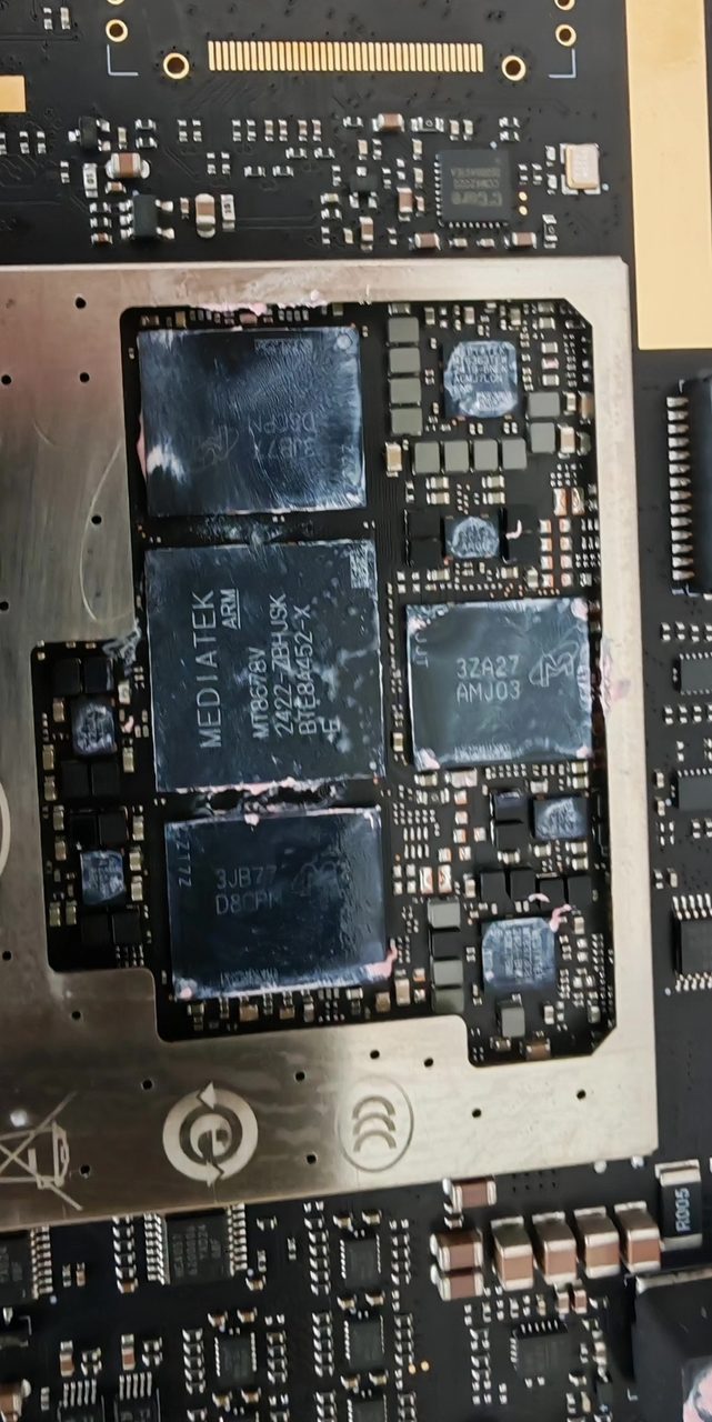 Yangwang U8L, 콕핏 헤드유닛, MediaTek MT8678V 칩