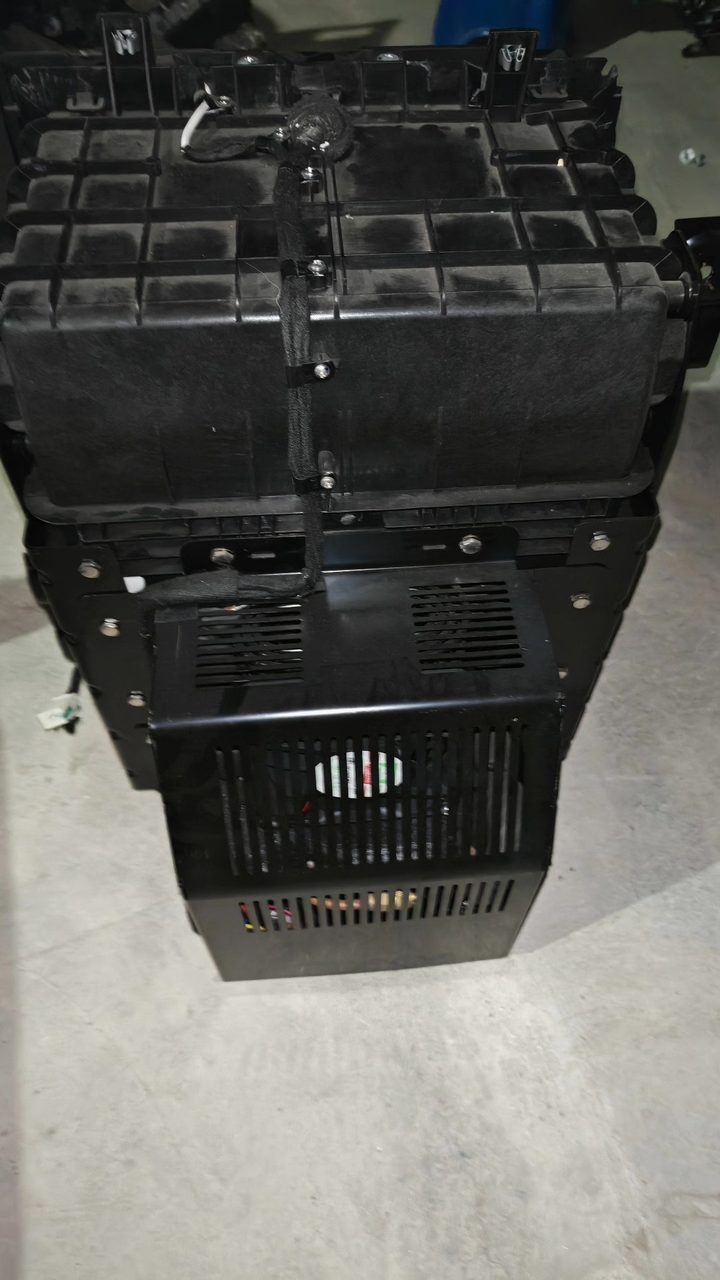 ZEEKR 009 車載冷蔵庫、OEM