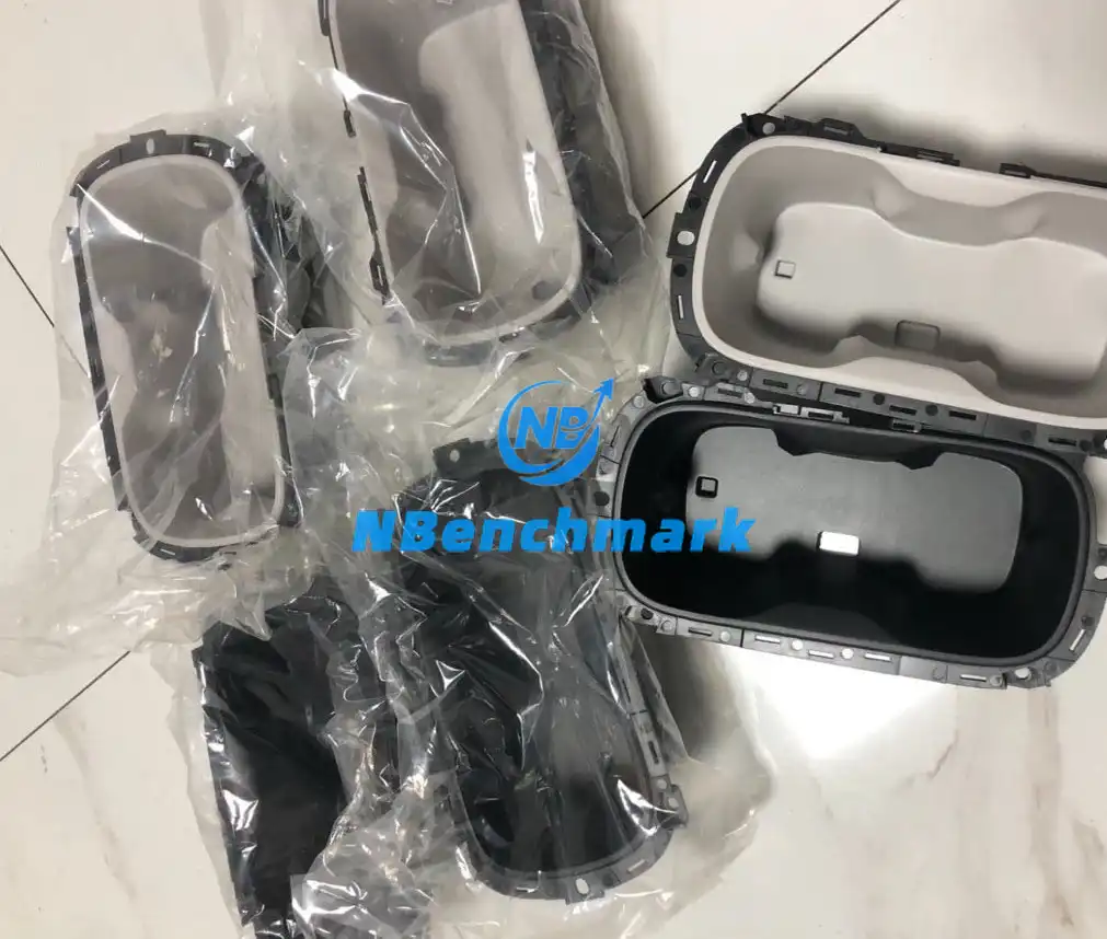 Xiaomi SU7 water cup holder