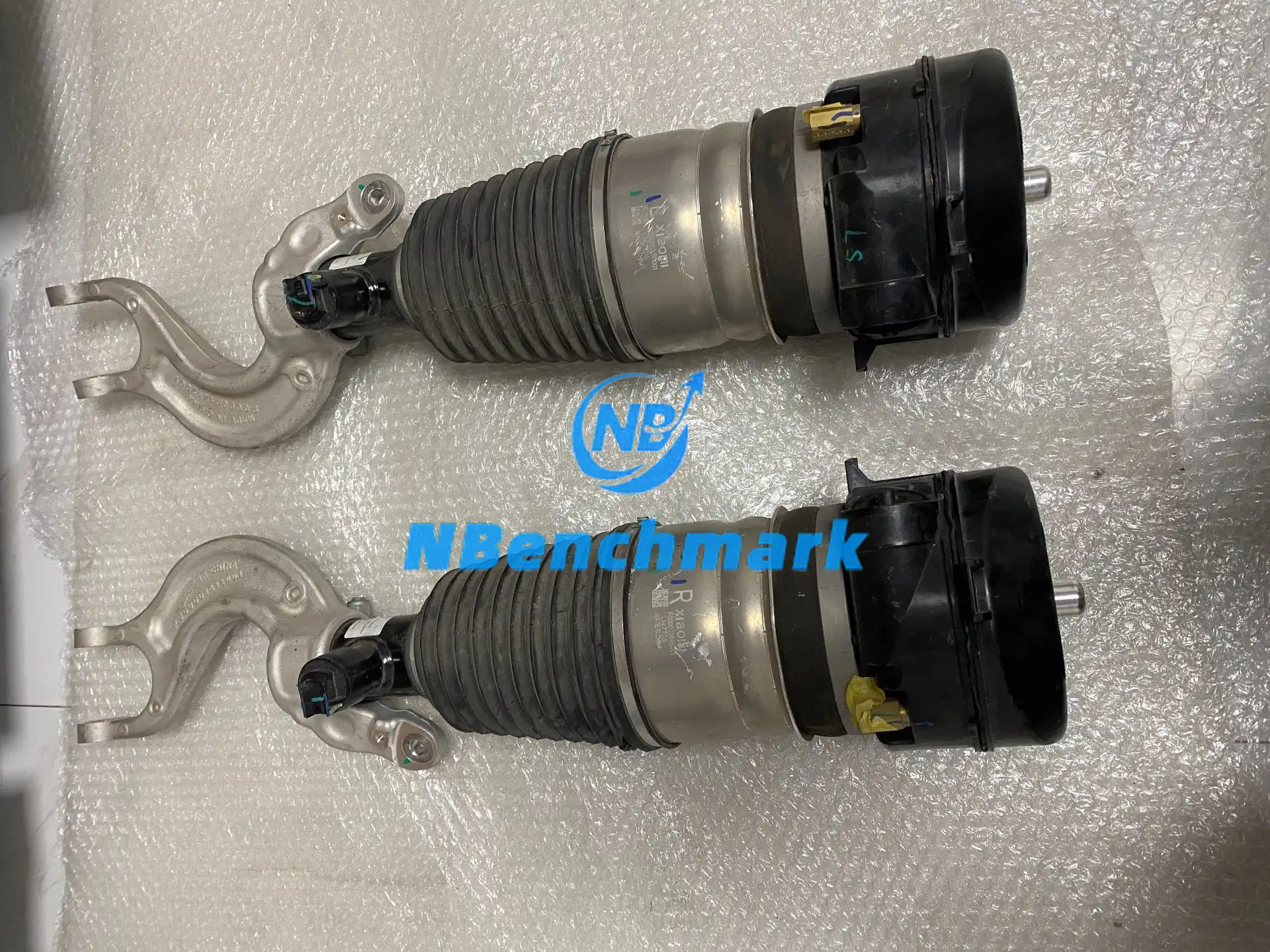 Xiaomi YU7 front shock absorber assembly air suspension