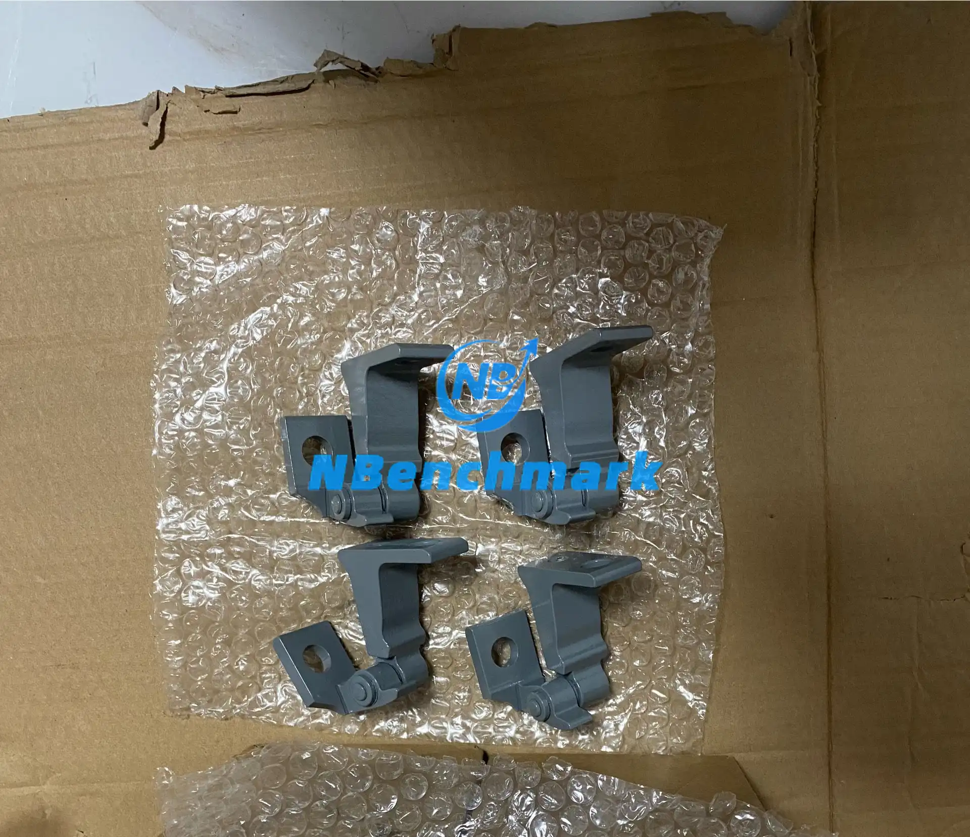 Xiaomi SU7 car door hinges