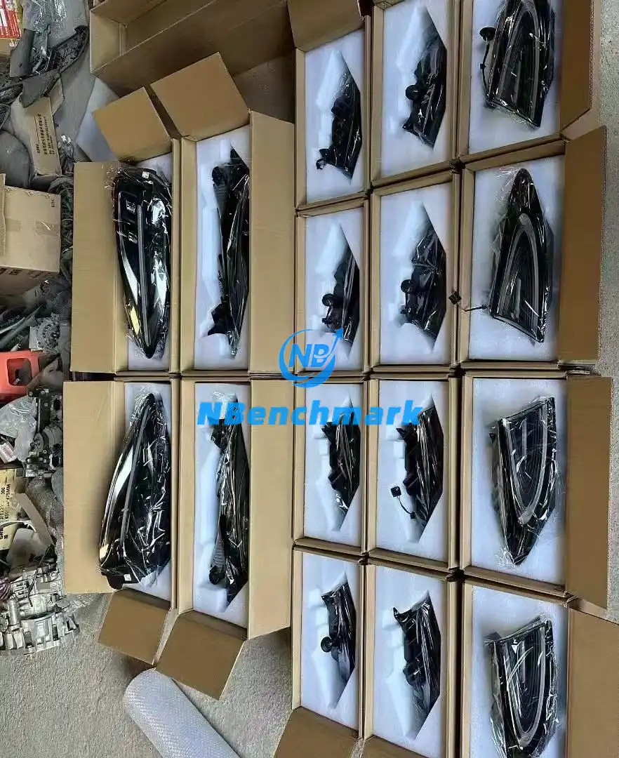 Xiaomi SU7 headlight assembly, taillights, and continuous taillights