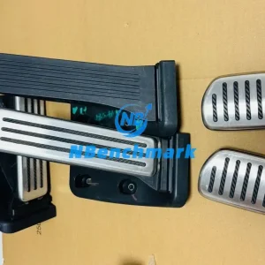Xiaomi SU7 brake pedal