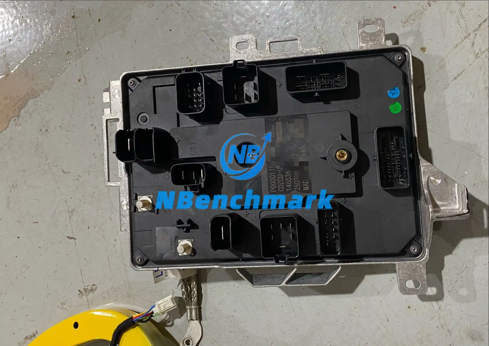 Xiaomi SU7 Ultra front area controller