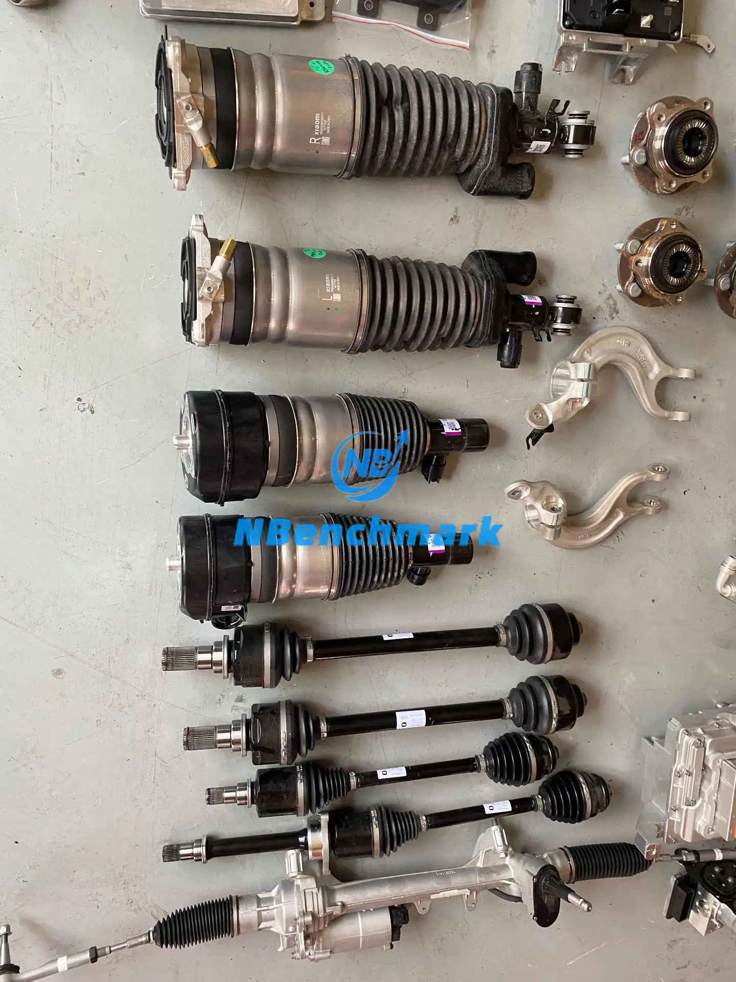 Xiaomi SU7 Ultra front shock absorber