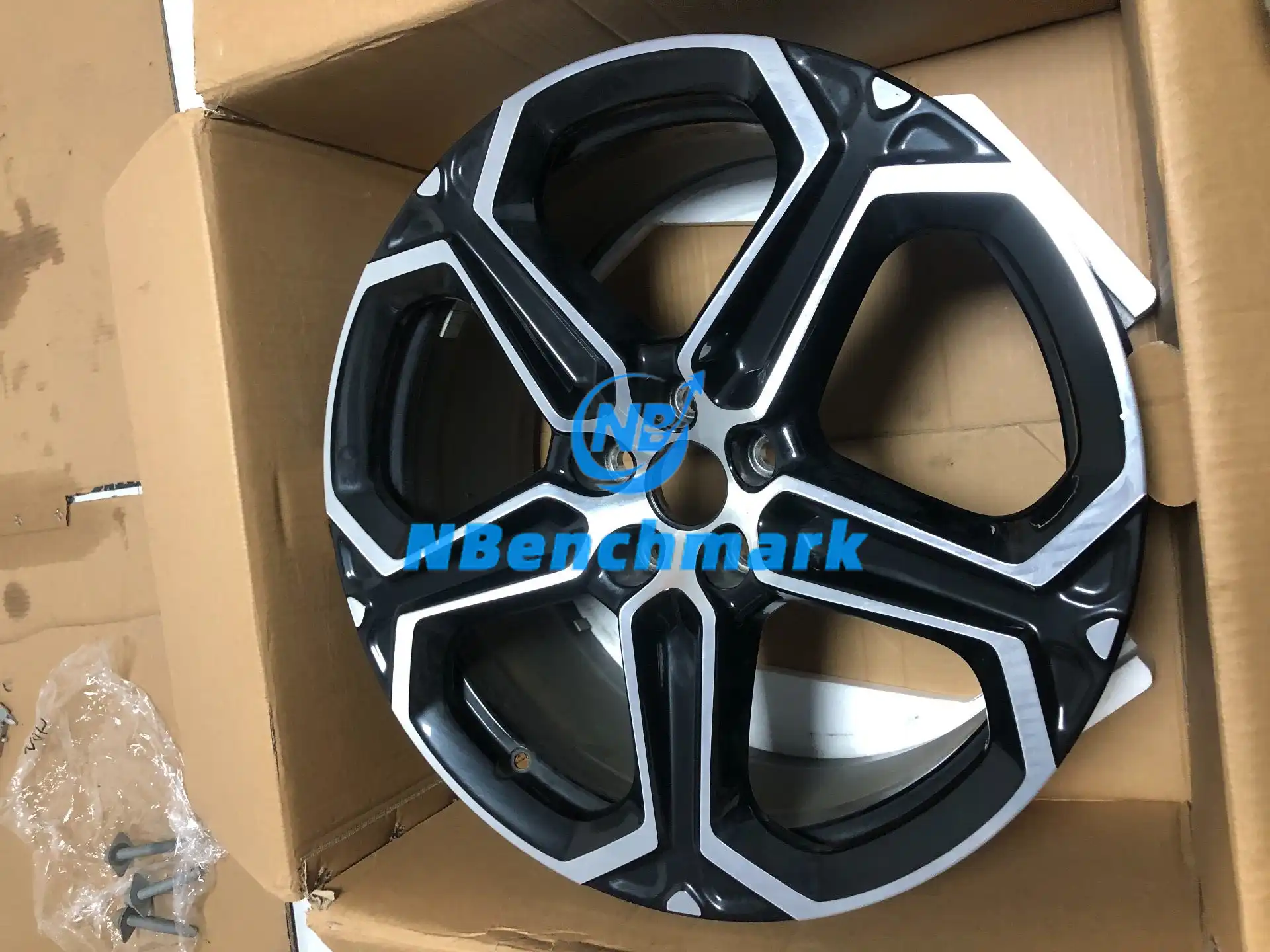 Xiaomi SU7 Plum Blossom Wheels, 20-inch Plum Blossom Wheels (old) - 图片 2