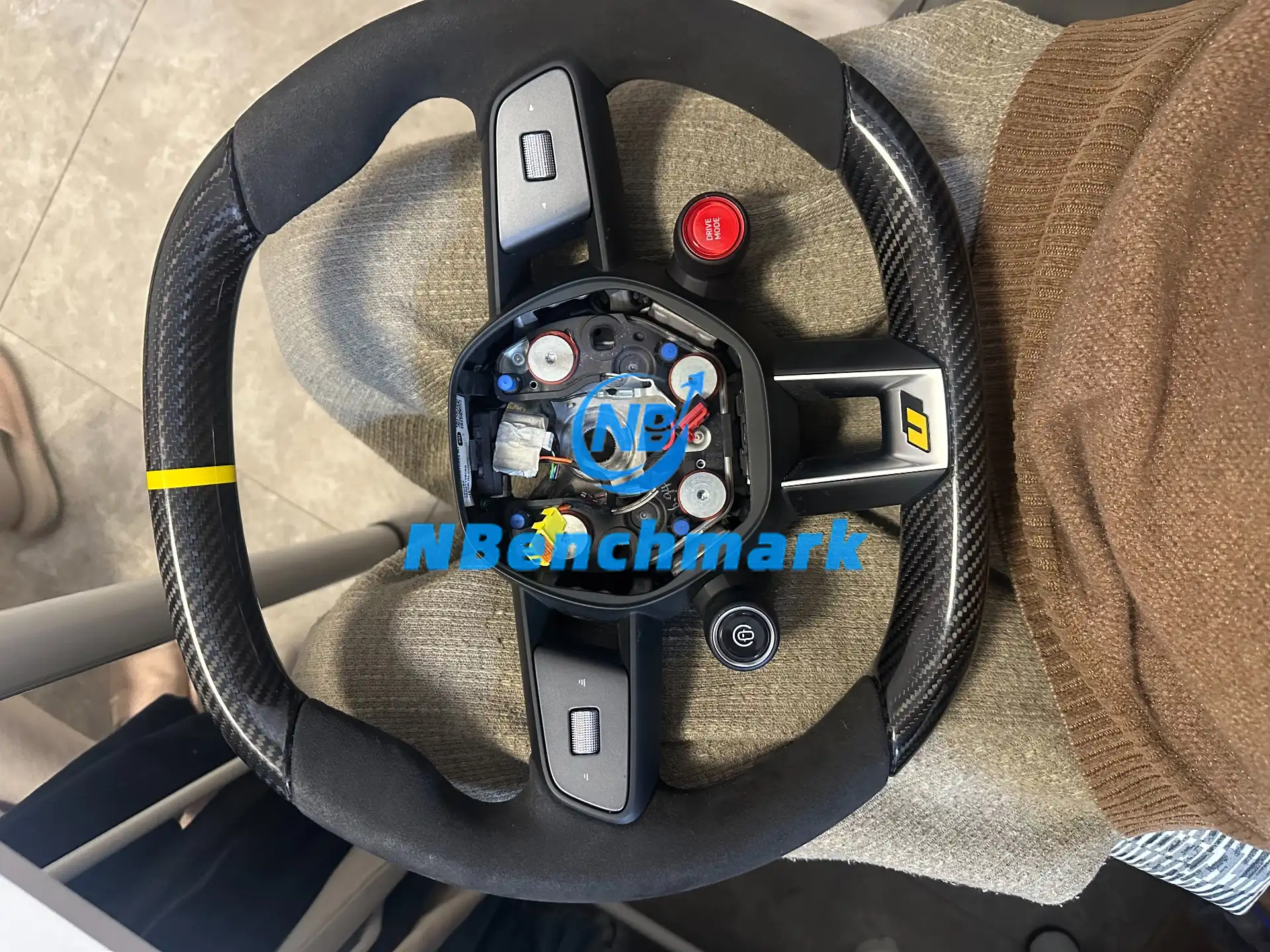 The Xiaomi SU7 Ultra steering wheel has a factory defect.