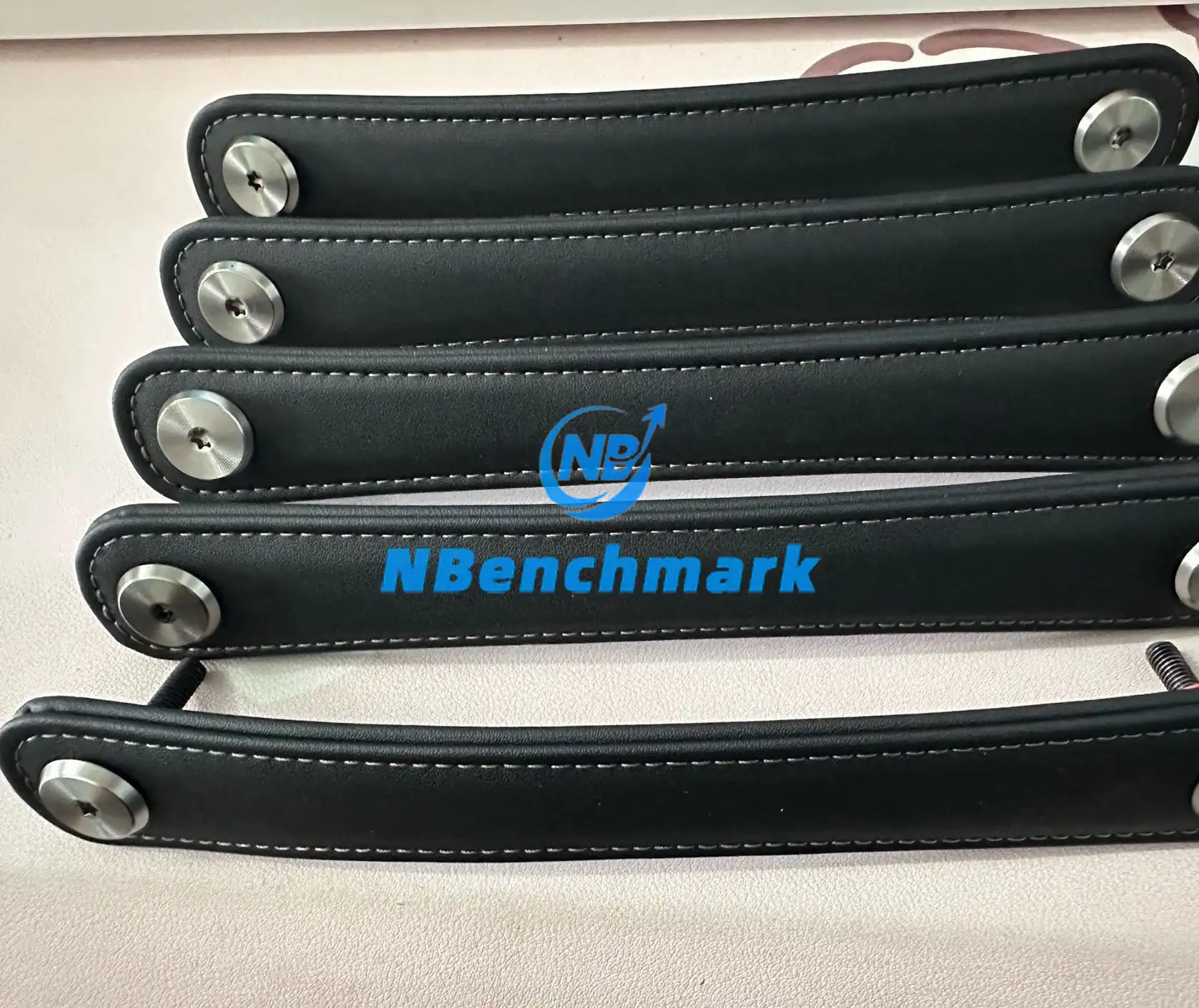 Xiaomi SU7 roof handle
