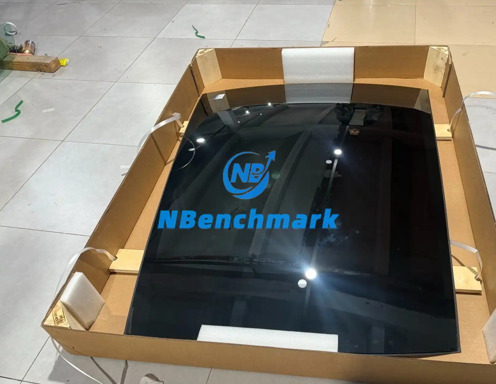 Xiaomi SU7 sunroof glass windshield